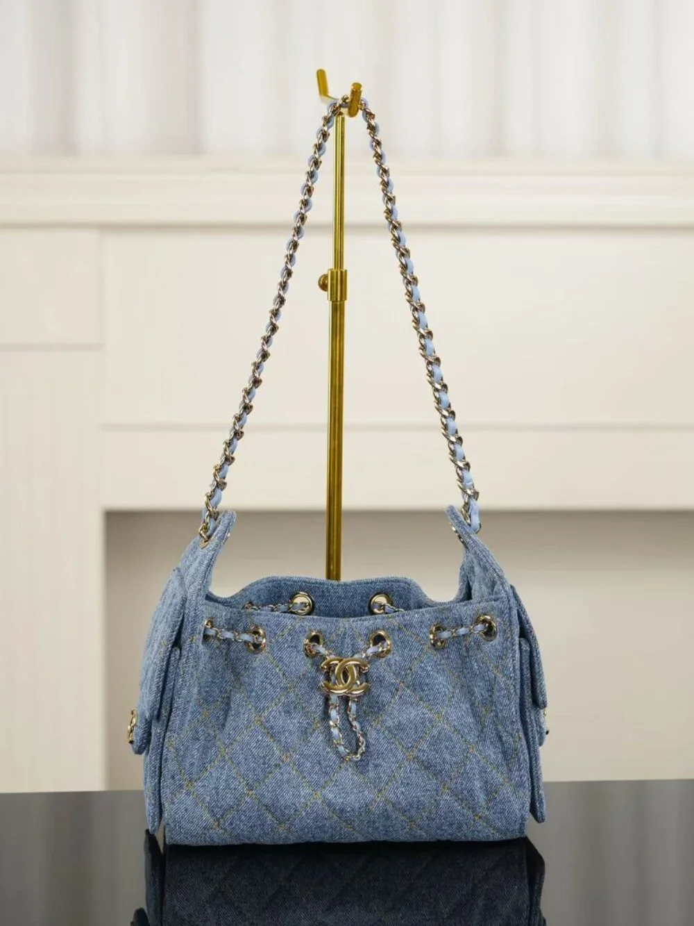 Classic CHANEL Bag: A Stylish and Versatile Choice for Elegance